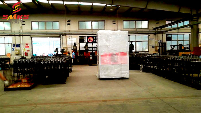 閥塊<a href='http://bjosjzs.com' target='_blank'><u>交叉孔去毛刺</u></a>_蘇州斯曼克磨粒流設(shè)備有限公司